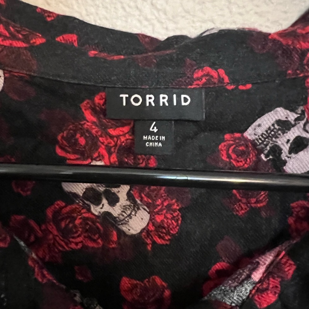 Cute Skull Button Down - image 2